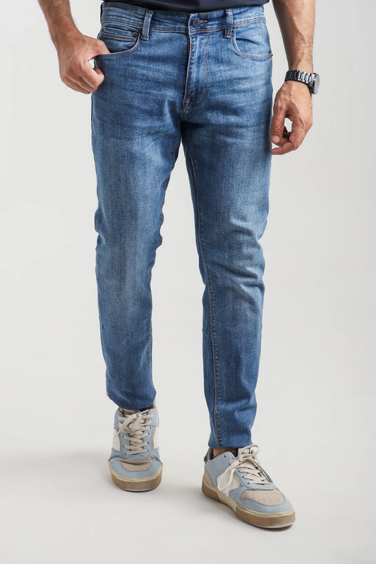 LIGHT BLUE COMFORT FIT JEANS