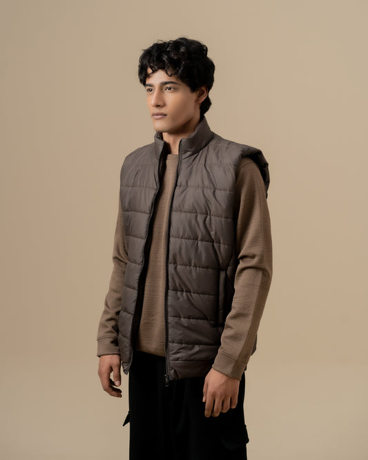 BROWN SLEEVELESS PUFFER JACKET