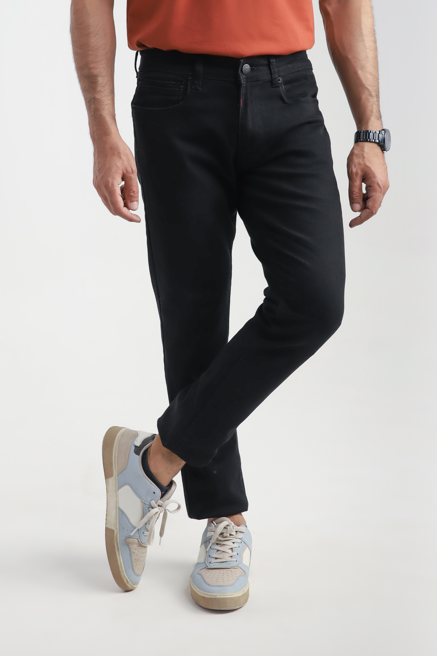 BLACK COMFORT FIT JEANS