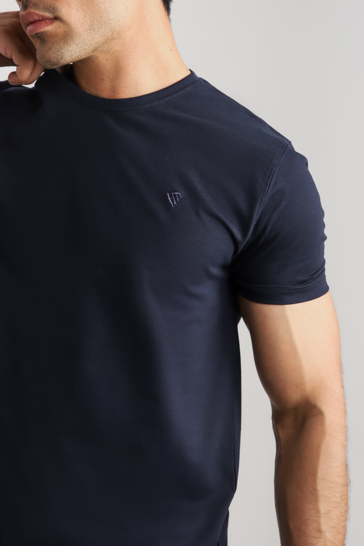 DARK NAVY TEE