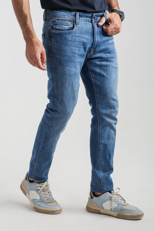 LIGHT BLUE COMFORT FIT JEANS