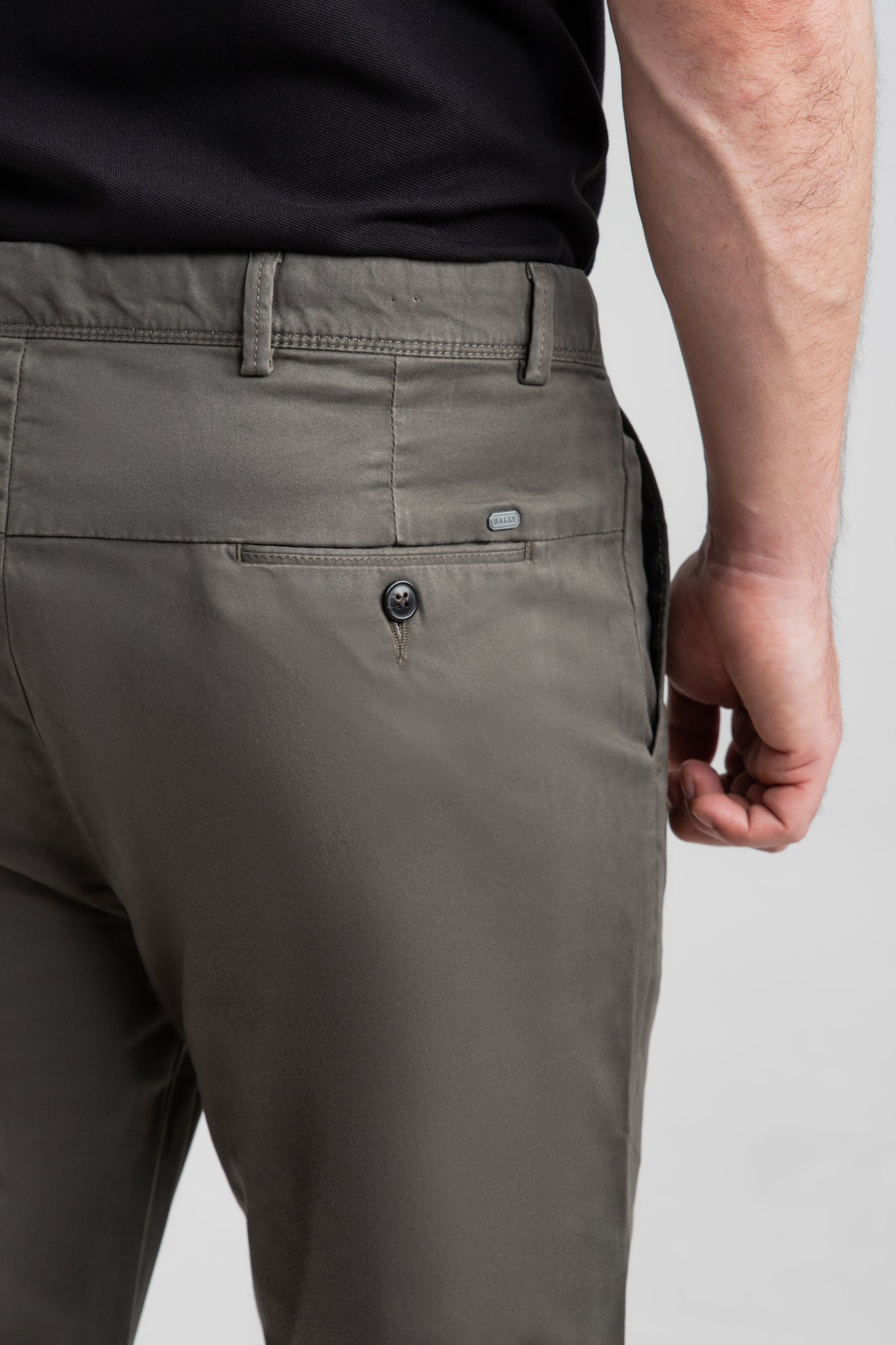 OLIVE STRETCH CHINO PANTS