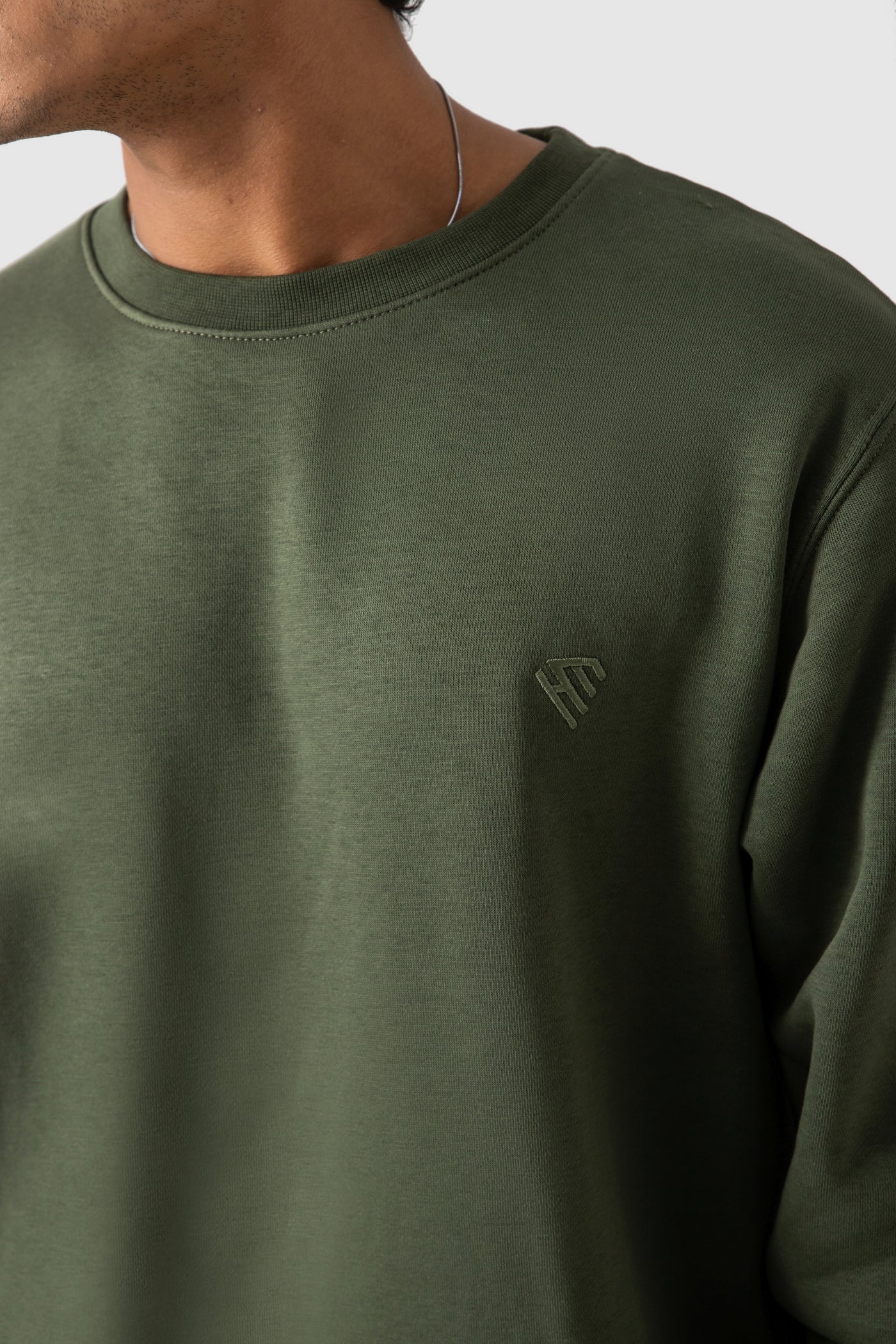 OLIVE GREEN SWEATSHIRT