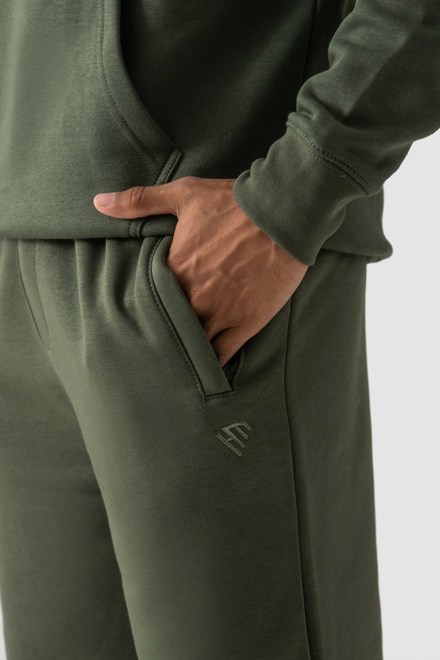 JOGGER PANTS-OLIVE GREEN